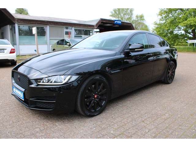Jaguar XE Pure 20t Aut. Bi-Xenon SHZ PDC