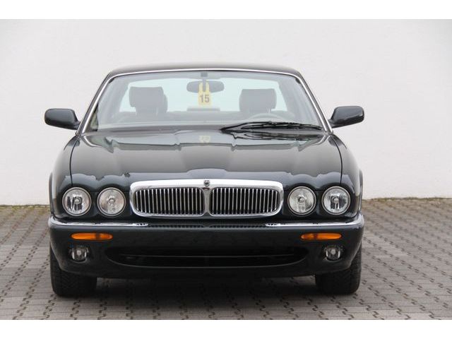 Jaguar XJ 4.0 Sovereign 2 Jahre Garantie