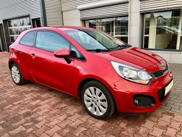 Kia Rio FIFA World Cup Edition/Sitzhz/Lenkradhz