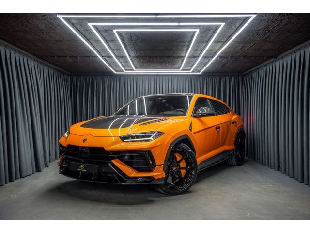 Lamborghini Urus Performante Carbon B&O Akrapovic RearTV ADA