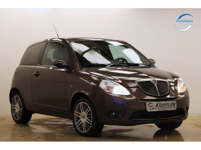 Lancia Ypsilon Versus 1.4 95PS Platino Klima USB MFL