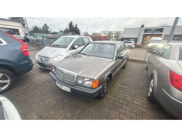 Mercedes-Benz 190 Schiebedach 3. Hand Historie