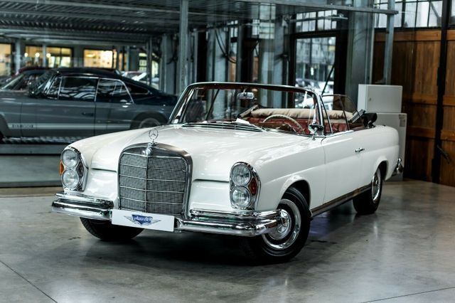 Second hand Mercedes Benz 220 
