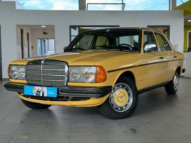 Mercedes-Benz 230 W 123 230
