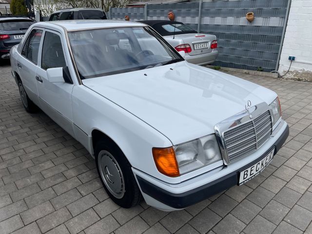 Mercedes-Benz 250 D Automatik Klima Standh.1-Hand Scheckh.AHK