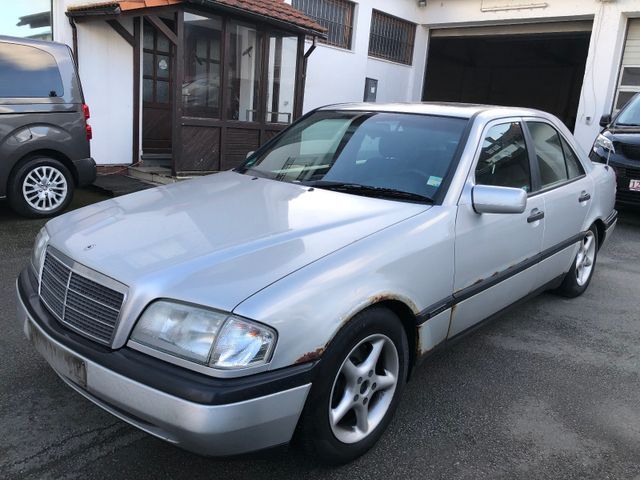 Mercedes-Benz C 180 Classic TÜV bis 05.2026!