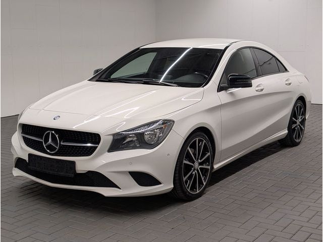 Mercedes-Benz CLA 180 Urban Stage1/Navi/SHZ/18-Zoll/PDC