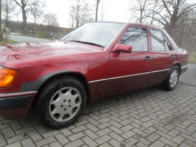 Mercedes-Benz E 230 W124 Automatik Schiebedach