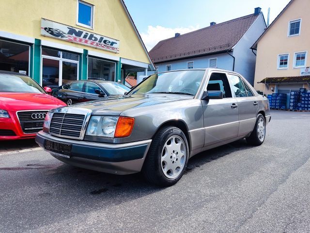 Mercedes-Benz E 230 Automatik