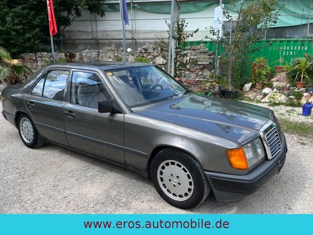 Mercedes-Benz E 230