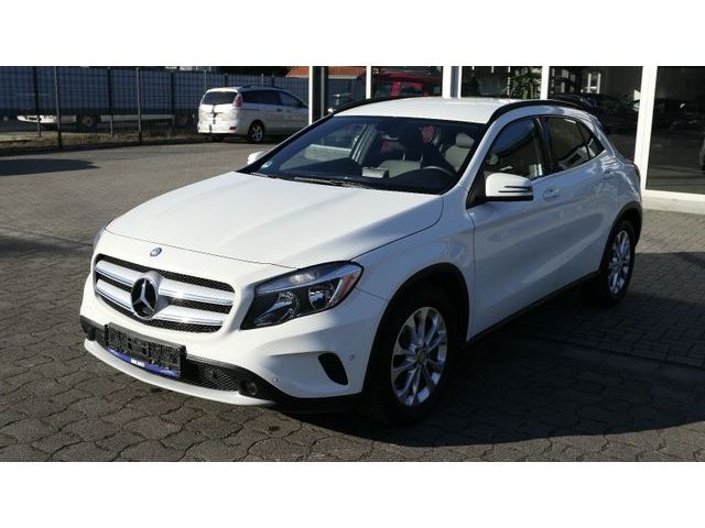 Mercedes-Benz GLA 200 Navigation/PDC/Tempomat/Sitzheizung