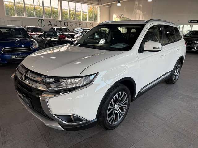 Mitsubishi Outlander Plus 4WD*Navi&Kamera*AHK.1.Hand*7-Sitz