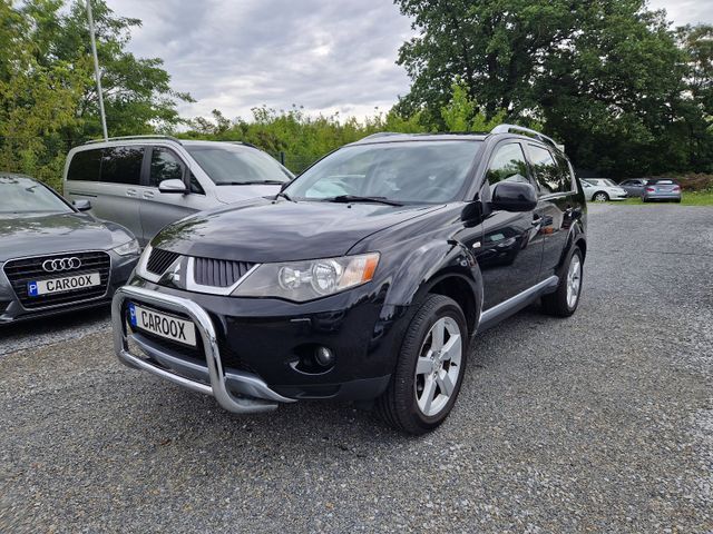 Mitsubishi Outlander 2.0 DI-D Intense AWD AHK 8FACH 7Sitzer