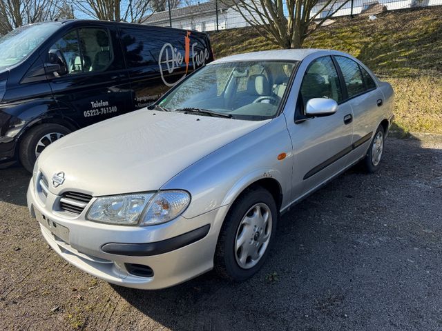 Nissan Almera 1.5i