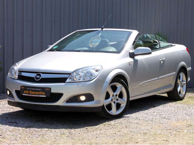 Opel Astra 1.8L Cosmo °Leder °Navi° TÜV Neu °