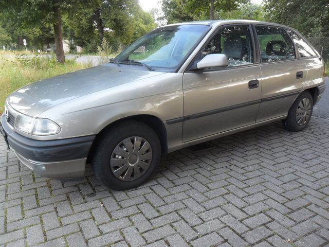 Opel Astra 1.6 Automatik 4Türer Schiebedach