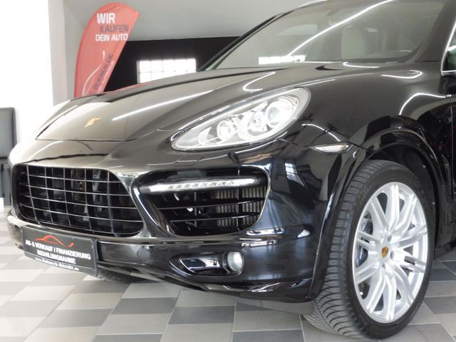 Porsche Cayenne 3.0 Diesel GTS-PAKET/PANO/AHK/21"/LUFT