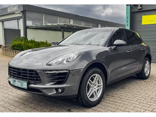 Porsche Macan S NAVI AHK RFK SITZBEL. SHZ