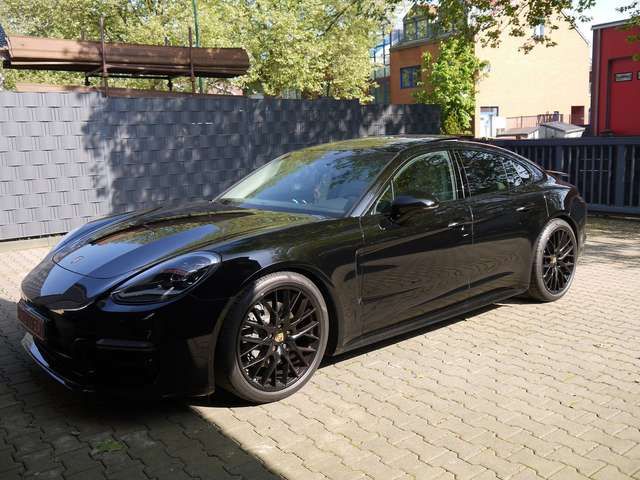Porsche Panamera 4S