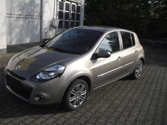 Renault Clio 1.6 16V 110 Aut. NightDay ALU Klimaauto Navi ZV