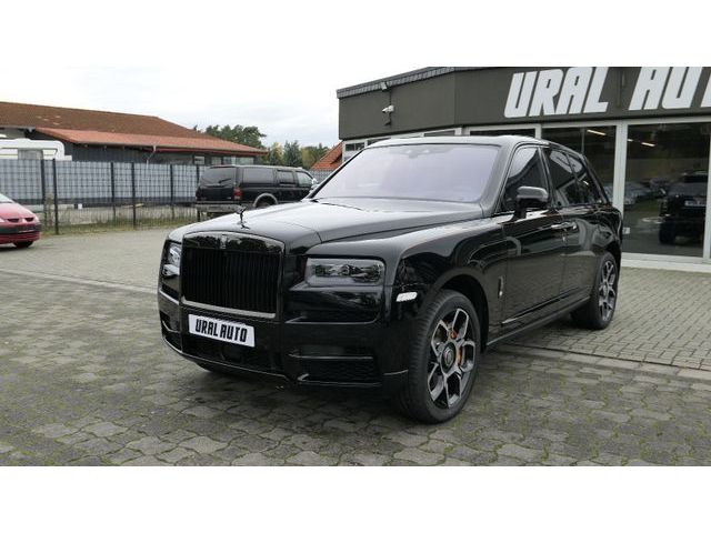 Rolls-Royce Cullinan Black Badge Bespoke/Starlight/MY2023