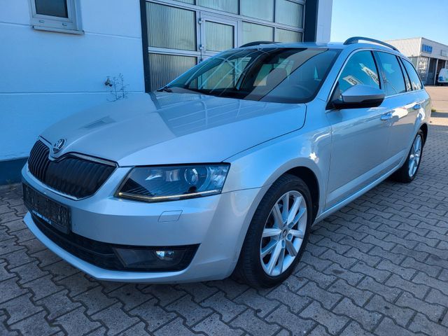 Skoda Octavia 2,0TDi Combi Style/1.HD/MwSt./Xenon/Navi