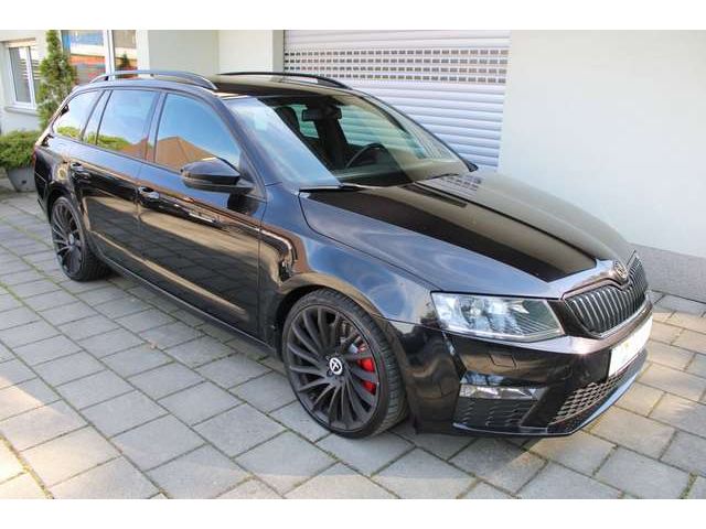 Skoda Octavia Combi 2.0 TDI DSG RS BiXenon Navigation Leder Temp