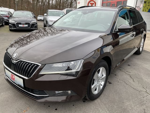 Skoda Superb 2.0 TDI DSG Ambition Xenon Navi AHK ACC