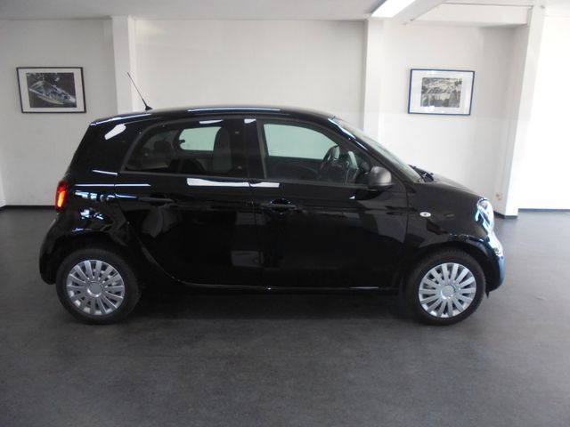 Smart forfour Klima 54.000 km Sitzheizung TÜV/neu