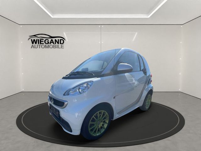 https://images.pkw.net/smart-fortwo-961165910-640x480_4132a21586.jpg