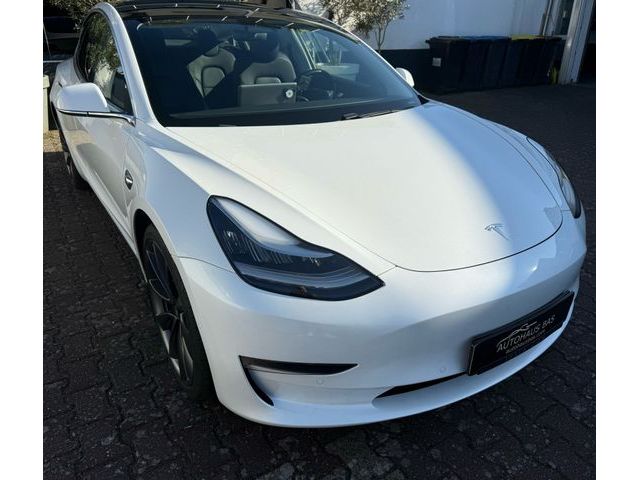 Tesla Model 3 Performance * EAP * Mwst. ausweisbar