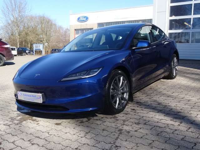 Tesla Model 3 Long Range Dual AWD