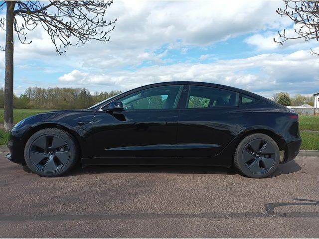 Tesla Model 3 Long Range Dual 75 kWh AWD