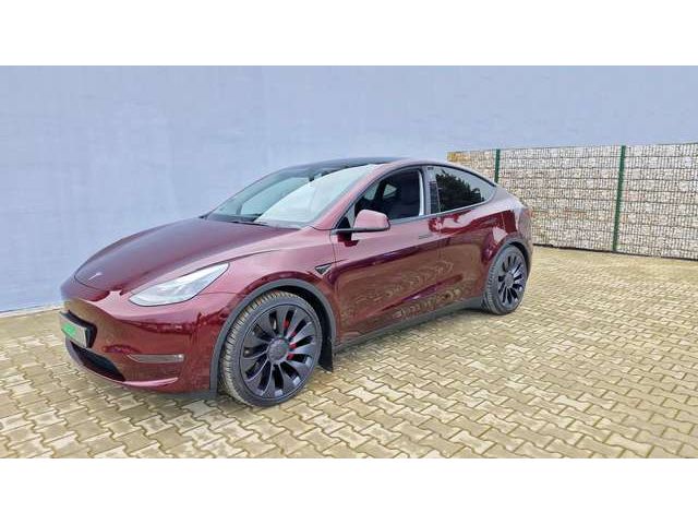 Tesla Model Y Performance Dual AWD - Sonderfarbe