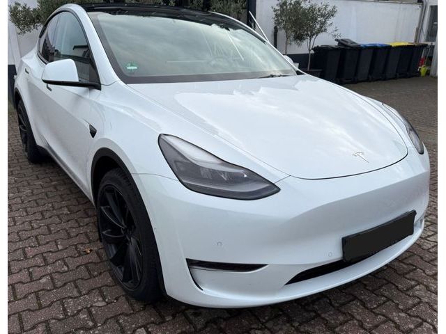 Tesla Model Y Long Range AWD* AHK*Matrix LED*20 Zoll