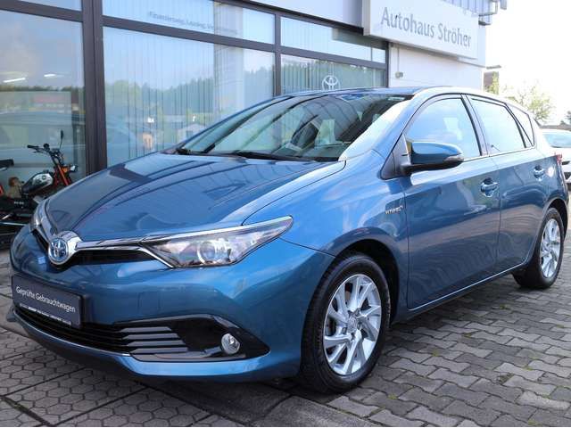 Toyota Auris Hybrid Edition-S mit Navigationssystem