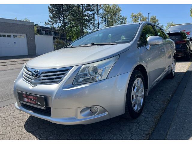 Toyota Avensis Kombi Sol/TÜV Neu/Navi/AHK/8Fachb.