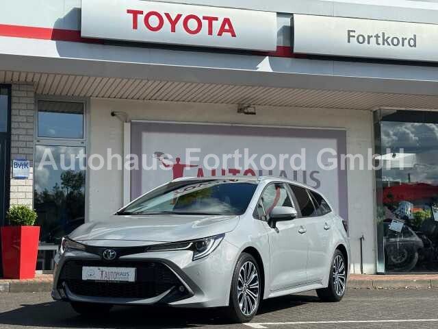 Toyota Corolla Touring Sports 1.8 Hybrid Team Deutschland - LED, SH, PDC