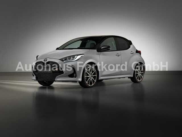 Toyota Yaris Hybrid 1.5 GR SPORT - NAVI, PDC, SZ