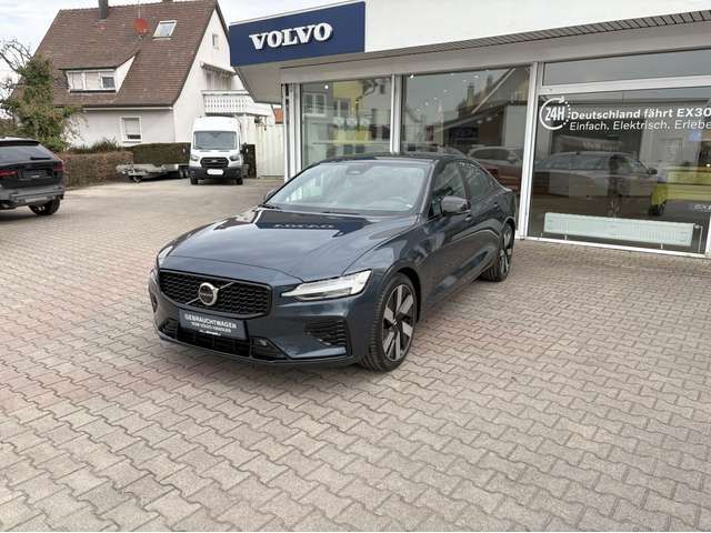 Volvo S60 Ultimate Dark Recharge Plug-In Hybrid AWD