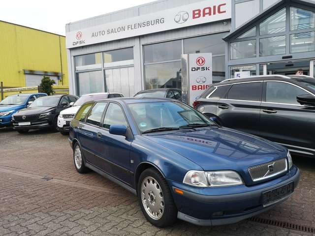 Volvo V40 2.0T* TÜV 05.2026* WENIG KILOMETER