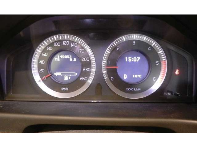 Volvo V70 D5 Zahnmen &TÜV/2.Hd /8 x Alufelgen+AHK / Navi