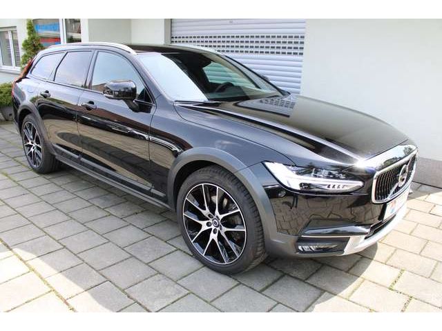Volvo V90 Cross Country Cross Country D5 AWD Geartronic Pro Leder Navi LED