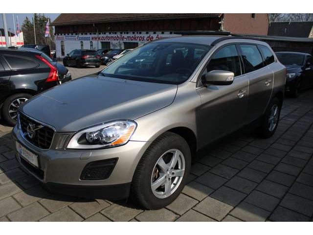 Volvo XC60 D3 AWD Aut. Momentum BiXenon Navigation Tempomat S