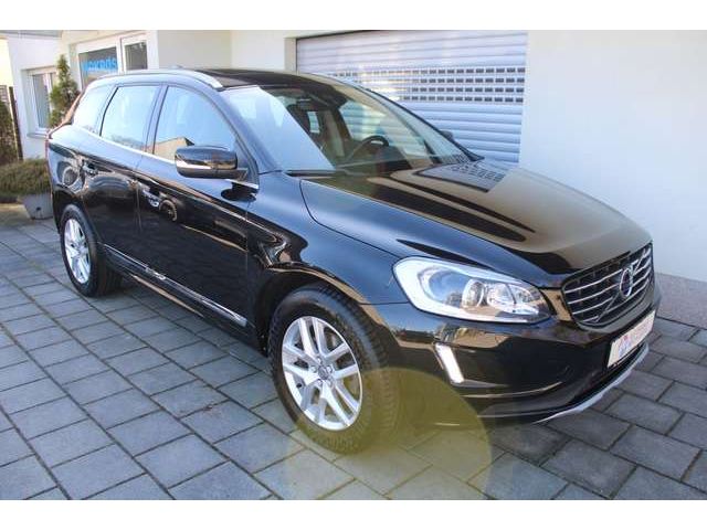 Volvo XC60 D5 AWD Geartronic Summum BiXenon Leder Panorama AL
