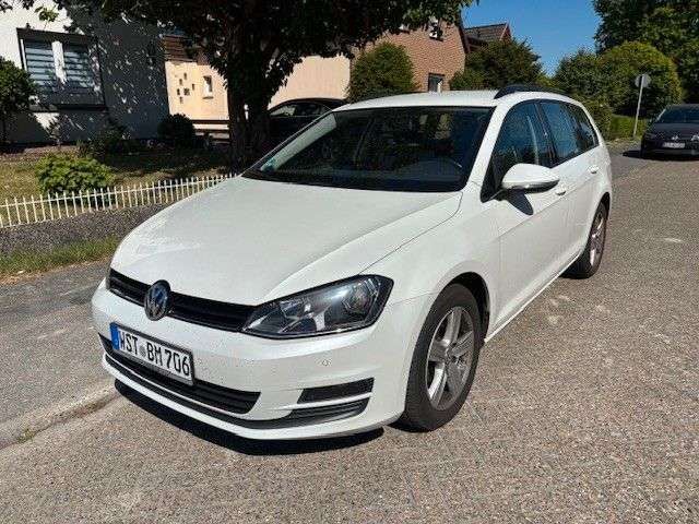 VW Golf VII Variant Comfortline 1.6 TDI DSG SHZ Nav