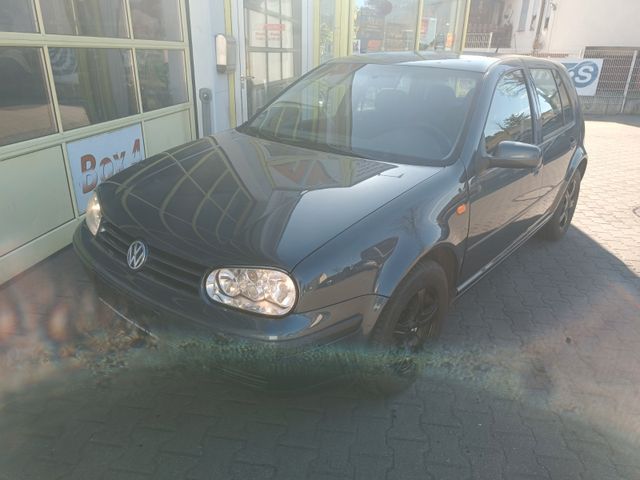 VW Golf
