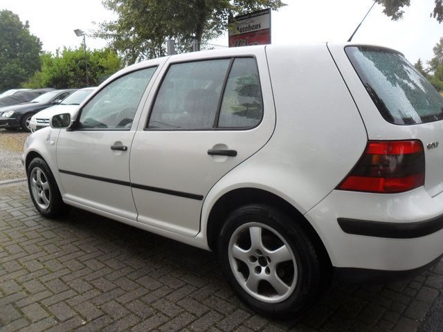 VW Golf 1.6 EDITION AUTOMATIK/TÜVNEU