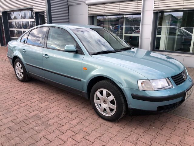 VW Passat 1.8 Comfortline/Klimaautomatik/AHK