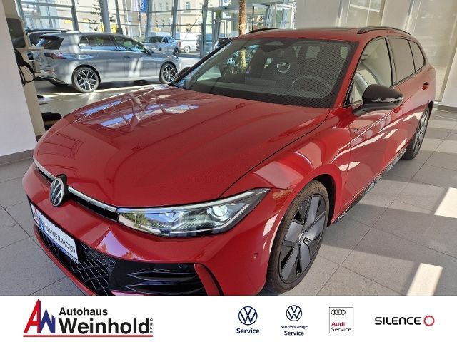 VW Passat Variant R-Line 2.0 TDI DSG IQ. PANO H&K A